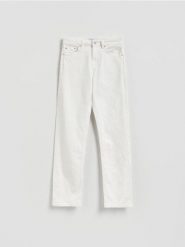 Jeansy straight - biały. Białe jeansy Reserved, bez wzorów. Za 129.99 zł.