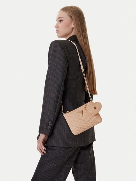 Guess Torebka J6GZ36 WR200 Różowy. Czerwone listonoszki Guess, z aplikacjami, ze skóry, bez dodatków. Za 129.99 zł.
