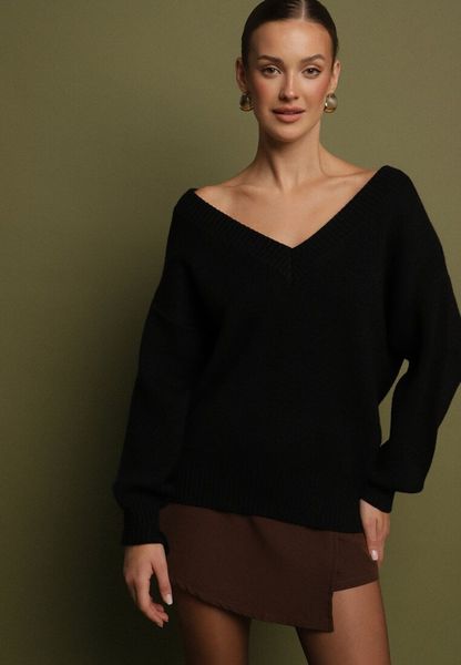 Czarny Sweter z Kaszmirem z Dekoltem w Serek Plenae. Czarne swetry Born2be, uniwersalny, bez wzorów, z kaszmiru, bez ramiączek. Za 129.99 zł.