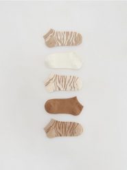 Krótkie skarpetki 5 pack - beżowy. Brązowe skarpety Reserved, bez wzorów. Za 49.99 zł.