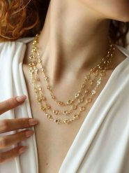 L'Atelier de Gaia Pozłacany naszyjnik z kryształami - dł. 48 cm rozmiar: onesize. Brązowe naszyjniki L'Atelier de Gaia, z kryształem, pozłacane. Za 65.99 zł.