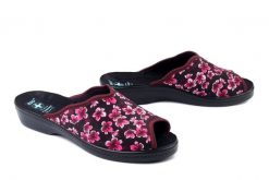 ADANEX 30320 BIK53VD burgund, kapcie damskie. Czerwone obuwie domowe Adanex, bez wzorów, bez zapięcia. Za 58.64 zł.