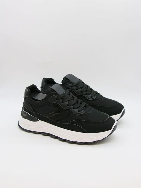 Bellucci Sneakersy w kolorze czarnym rozmiar: 39. Czarne trampki Bellucci, bez wzorów, bez zapięcia. Za 137.42 zł.