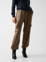 Guess Spodnie materiałowe 172809 Brązowy Slim Fit. Brązowe spodnie materiałowe Guess, xs, z aplikacjami, z materiału. Za 614.99 zł.