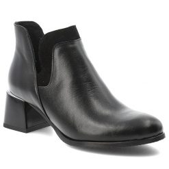 Czarne Botki Armodo Eleganckie Obuwie Damskie. Czarne botki Armodo, bez wzorów, ze skóry, bez obcasa, na obcasie, bez zapięcia. Za 339.99 zł.