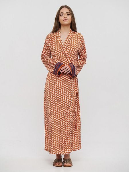 BLE Sukienka w kolorze czerwonym rozmiar: onesize. Czerwone sukienki BLE, bez wzorów, bez kołnierzyka, bez ramiączek, maxi, rozkloszowane. Za 164.95 zł.