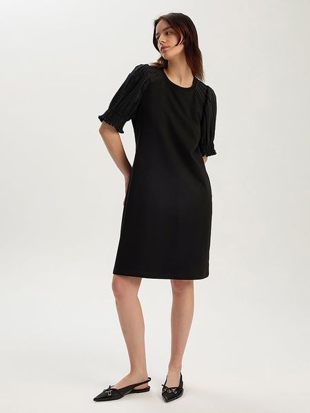 BGN Sukienka w kolorze czarnym rozmiar: 34. Czarne sukienki BGN, na co dzień, bez wzorów, z bawełny, bez kołnierzyka, bez ramiączek, mini, proste. Za 43.68 zł.