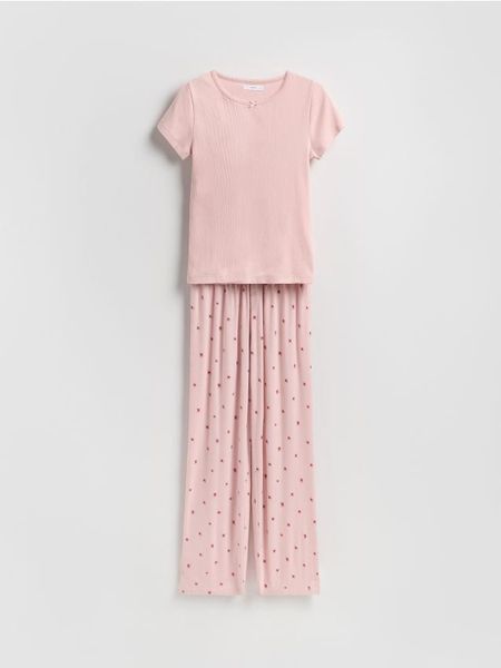 Dwuczęściowa piżama - pastelowy róż. Czerwone piżamy Reserved, bez wzorów, z bawełny, bez ramiączek. Za 119.99 zł.