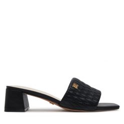 Klapki Nine West. Czarne klapki Nine West, bez wzorów, bez obcasa. Za 143.99 zł.