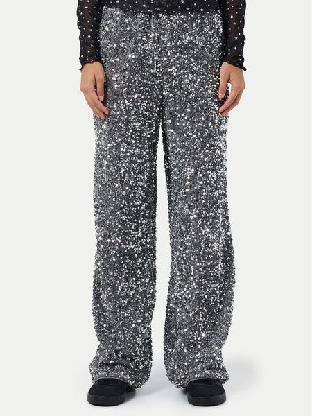 Noisy May Spodnie materiałowe Mia 27032396 Srebrny Loose Fit. Szare spodnie materiałowe Noisy may, l, bez wzorów, z materiału. Za 139.99 zł.