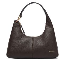 Torebka Calvin Klein. Brązowe torebki klasyczne Calvin Klein, bez wzorów, bez dodatków. Za 899.99 zł.