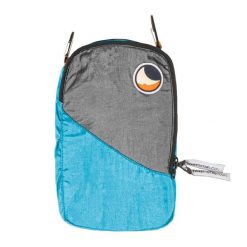 Organizer saszetka pokrowiec podróżny Ticket to the Moon Travel Cube. Niebieskie torby na ramię TICKET TO THE MOON, bez wzorów, sportowe, bez dodatków. Za 57.00 zł.