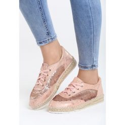 Różowe Espadryle Jery. Czerwone espadryle Born2be, bez wzorów, ze skóry, bez obcasa, na płaskiej podeszwie, bez zapięcia. Za 39.99 zł.