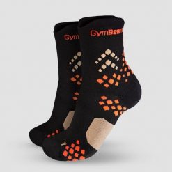 Skarpetki unisex bieganie czarne Pulse. Czarne skarpety GYMBEAM, bez wzorów, z elastanu. Za 21.90 zł.