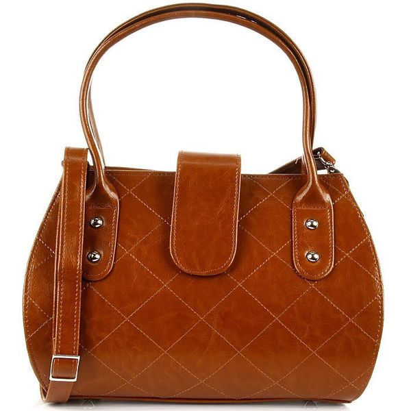 Elegancki kuferek ze skóry naturalnej DAN-A T256 camel. Brązowe torebki klasyczne DAN-A, bez wzorów, ze skóry, bez dodatków. Za 299.99 zł.