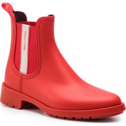 Kalosze MARC O'POLO - 901 15067701 800 Red 345. Czerwone kalosze Marc O'Polo, bez wzorów, z materiału. W wyprzedaży za 259.00 zł.