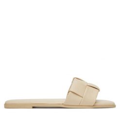 Klapki JENNY. Czarne klapki Jenny, bez wzorów, bez obcasa. Za 89.99 zł.