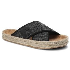 Klapki damskie Big Star, materiał tekstylny z szerokim paskiem z logo na cholewce miękką wkładką, czarne, JJ274717. Czarne klapki Big Star, bez wzorów, z materiału, bez obcasa. Za 109.00 zł.