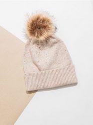 Czapka z pomponem - beżowy. Brązowe czapki Sinsay, bez wzorów. Za 29.99 zł.