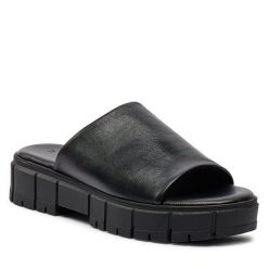 Klapki Tamaris. Czarne klapki Tamaris, bez wzorów, bez obcasa. Za 209.99 zł.