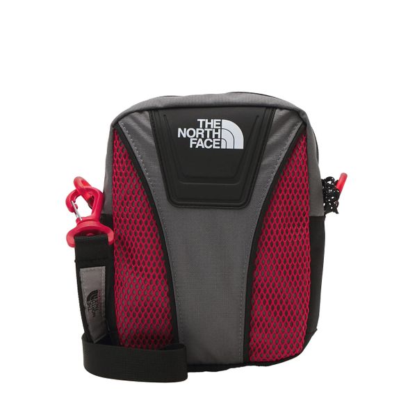 Torebka na ramię saszetka sportowa The North Face. Czarne torby na ramię The North Face, bez wzorów, sportowe, na ramię, bez dodatków. W wyprzedaży za 99.00 zł.