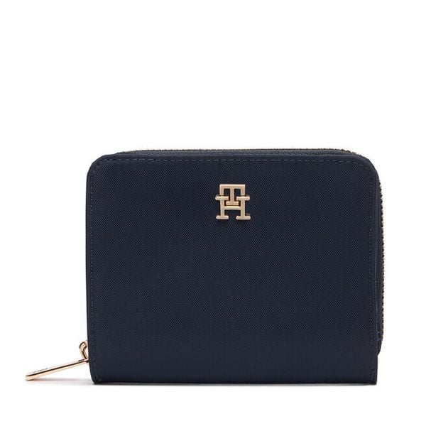 Portfel Tommy Hilfiger. Niebieskie portfele TOMMY HILFIGER, bez wzorów, z nylonu. Za 209.99 zł.