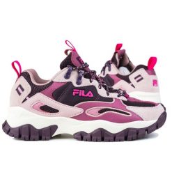 Buty damskie sportowe trekingowe Fila RAY TRACER TR2. Białe obuwie sportowe Fila, bez zapięcia, trekkingowe. W wyprzedaży za 391.95 zł.