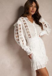 Biały Komplet Ażurowy z Bawełną Spódnica i Koszula Ozdobiona Guzikami z Pereł Leninia. Białe koszule Renee, m, z aplikacjami, z bawełny, eleganckie, bez kołnierzyka, bez ramiączek. Za 89.99 zł.