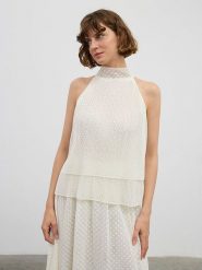 BGN Bluzka w kolorze kremowym rozmiar: 34. Brązowe bluzki BGN, bez wzorów, bez kołnierzyka, bez ramiączek. Za 56.99 zł.