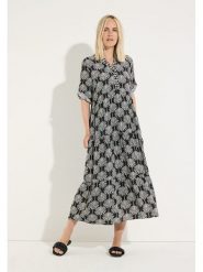 More & More Sukienka w kolorze biało-czarnym rozmiar: 40. Czarne sukienki More & More, bez wzorów, z wiskozy, bez kołnierzyka, bez ramiączek, midi. Za 354.95 zł.
