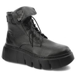 Czarne Botki Armodo Eleganckie Obuwie Damskie. Czarne botki Armodo, bez wzorów, z materiału, bez obcasa, na platformie, bez zapięcia. Za 369.00 zł.