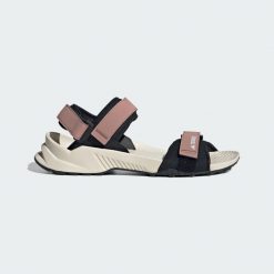 Sandały Terrex Hydroterra. Brązowe sandały Adidas, bez wzorów, z gumy, klasyczne, bez obcasa, bez zapięcia. Za 239.00 zł.