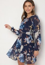 Granatowa Sukienka o Rozkloszowanym Kroju w Kwiaty Zeramera. Niebieskie sukienki Born2be, na co dzień, l, bez wzorów, z wiskozy, bez kołnierzyka, bez ramiączek, mini, rozkloszowane. Za 119.99 zł.