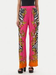 Versace Jeans Couture Spodnie materiałowe 78HAA1P2 Różowy Straight Fit. Czerwone spodnie materiałowe Versace Jeans Couture, bez wzorów, z jeansu. Za 879.99 zł.