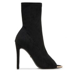 Botki DeeZee. Czarne botki DeeZee, bez wzorów, bez obcasa, na szpilce, bez zapięcia. Za 169.99 zł.