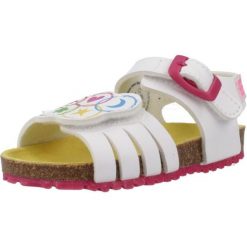 Sandały AGATHA RUIZ DE LA PRADA 242936A Biały. Białe sandały Agatha Ruiz de la Prada, bez wzorów, z syntetyku, bez obcasa, bez zapięcia. Za 193.66 zł.