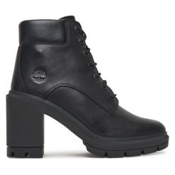 Trzewiki Timberland. Czarne botki Timberland, bez wzorów, bez obcasa, na słupku, bez zapięcia. Za 679.99 zł.