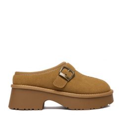 Klapki JENNY. Brązowe klapki Jenny, bez wzorów, bez obcasa. Za 149.99 zł.