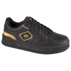 Buty damskie sportowe klasyczne SCOPI GC. Czarne obuwie sportowe Lotto, bez zapięcia, trekkingowe. Za 109.99 zł.