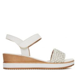 Sandały Remonte. Białe sandały Remonte, bez wzorów, bez obcasa, na koturnie, bez zapięcia. Za 379.99 zł.