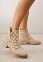 Beżowe Przejściowe Botki z Plecioną Cholewką i Skórzaną Wkładką Marisca. Brązowe botki Born2be, bez wzorów, z jeansu, bez obcasa, na płaskiej podeszwie, bez zapięcia. Za 199.99 zł.