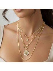 Atelier MIU Pozłacany naszyjnik z zawieszką - dł. 50 cm rozmiar: onesize. Żółte naszyjniki Atelier MIU, z cyrkonią, pozłacane. Za 52.99 zł.