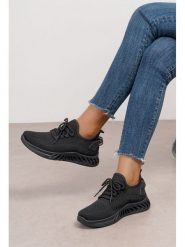 C'M Sneakersy w kolorze czarnym rozmiar: 39. Czarne trampki C'M, bez wzorów, bez zapięcia. Za 91.95 zł.