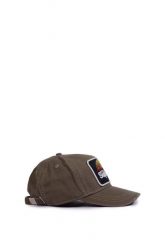 Damska czapka typu trucker Superdry. Zielone czapki Superdry, bez wzorów. Za 194.55 zł.