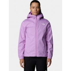 Płaszcz przeciwdeszczowy damski The North Face W Quest. Fioletowe kurtki sportowe The North Face, s, bez wzorów, bez kaptura. Za 629.00 zł.