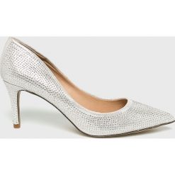 Steve Madden - Szpilki. Szare szpilki Steve Madden, bez wzorów, z materiału, bez obcasa, na obcasie, bez zapięcia. W wyprzedaży za 339.90 zł.