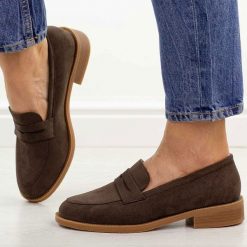 D.Brązowe mokasyny damskie M.Daszyński 2398-4. Brązowe mokasyny M.Daszyński, na jesień, bez wzorów, z jeansu, z okrągłym noskiem, bez obcasa. Za 159.00 zł.