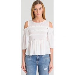 Biała bluzka off-shoulder Patrizia Pepe. Białe bluzki Patrizia Pepe, z aplikacjami, z bawełny, bez kołnierzyka, bez ramiączek. Za 387.60 zł.