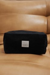 Kosmetyczka ze sztruksu w kolorze CZARNYM -TRAVEL medium size-DUŻY. Czarne kufry i kosmetyczki Marsala, bez wzorów, z bawełny, duże, bez dodatków. Za 89.90 zł.