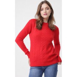Czerwony Sweter Evolutive. Czerwone swetry Born2be, l, bez wzorów, z jeansu, bez ramiączek. Za 59.99 zł.